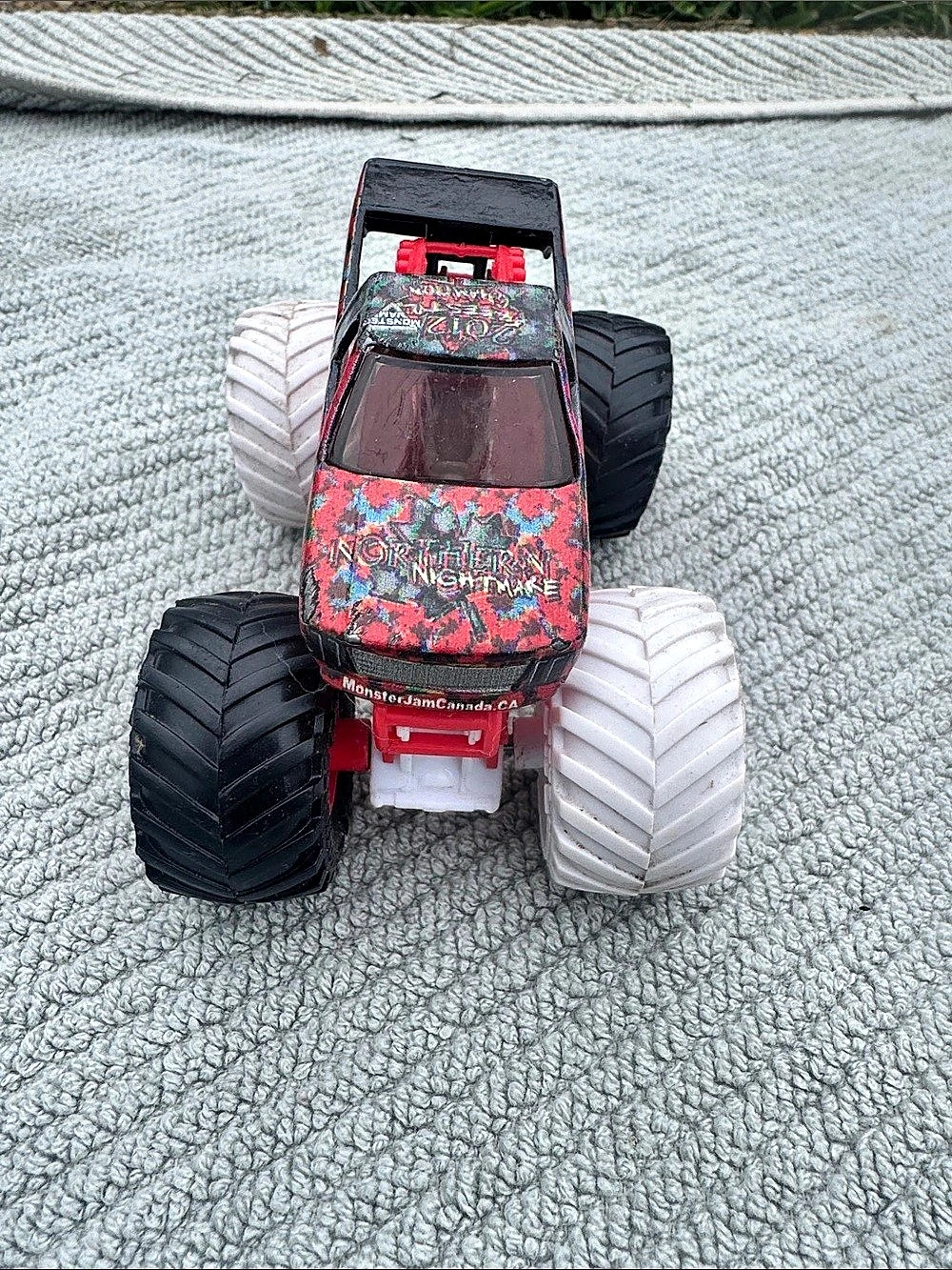 Monster Jam Northern Nightmare 2012 Freestyle Champion Monster Truck Toy Vehicle